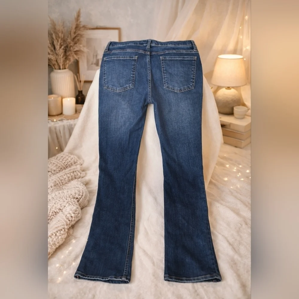 ZARA Women’s Blue Jeans Size 8 US / EU 40 Medium Wash Denim